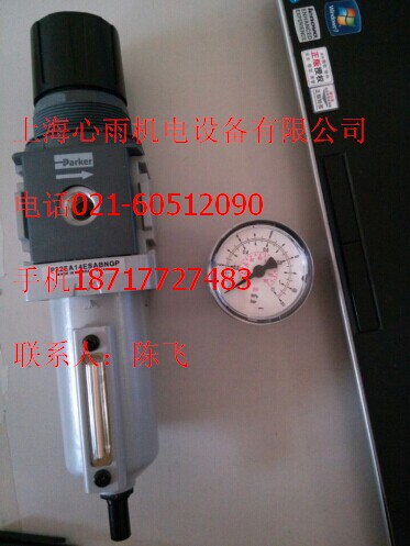 AU421-15-AD41�؃r�N��